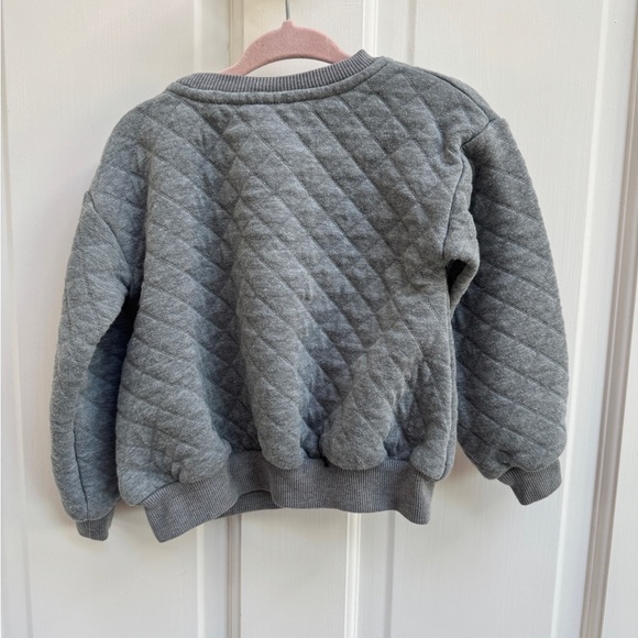 Okie Dokie 3T Girls Gray Quilted Crewneck Sweater/Sweatshirt with Flower Pocket - Picture 5 of 5